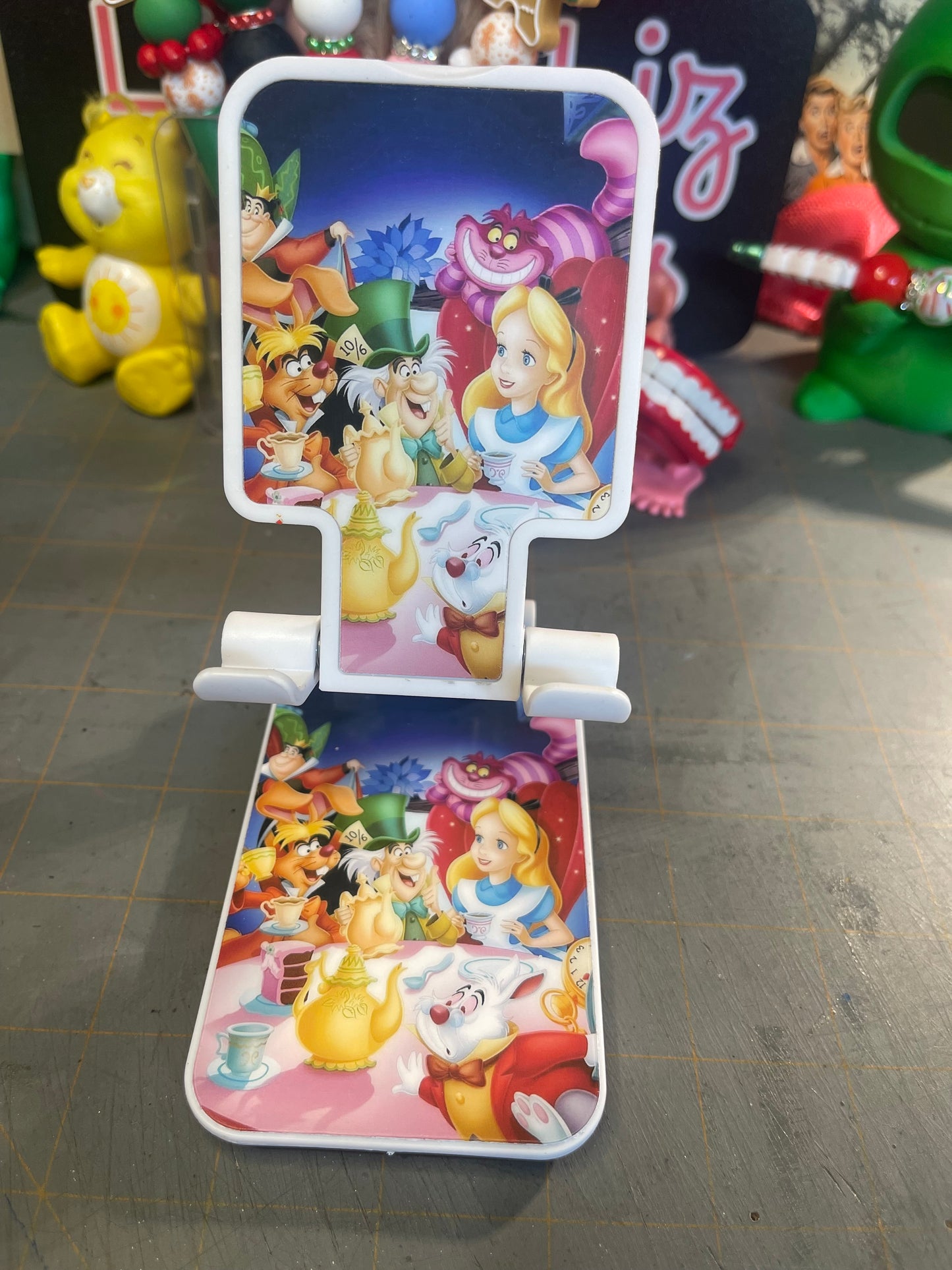 Foldable phone stand