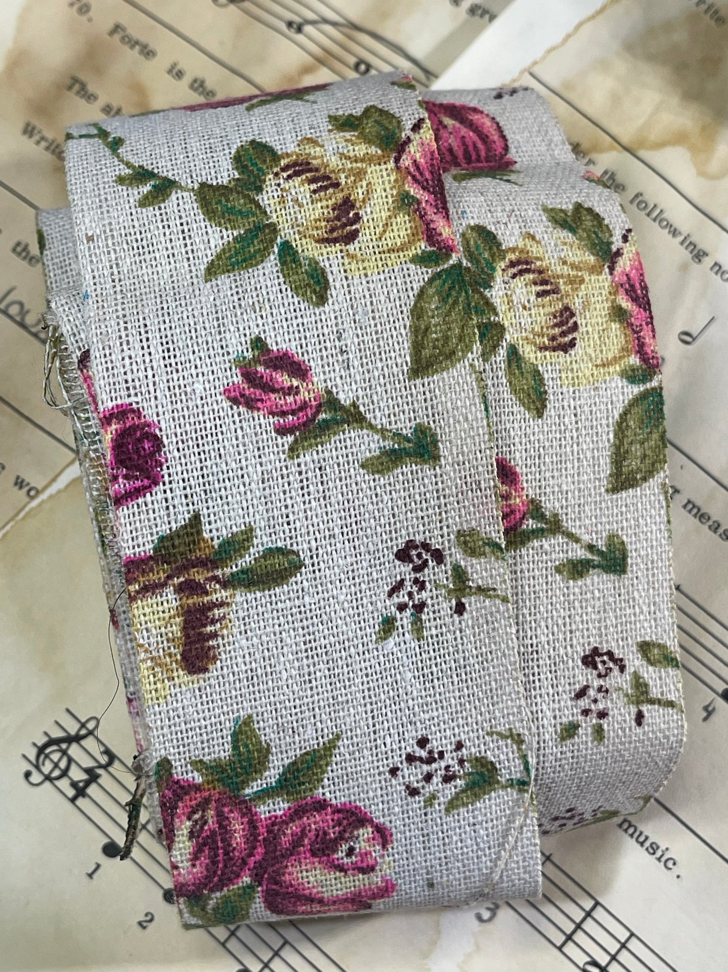 Floral edging/ribbon