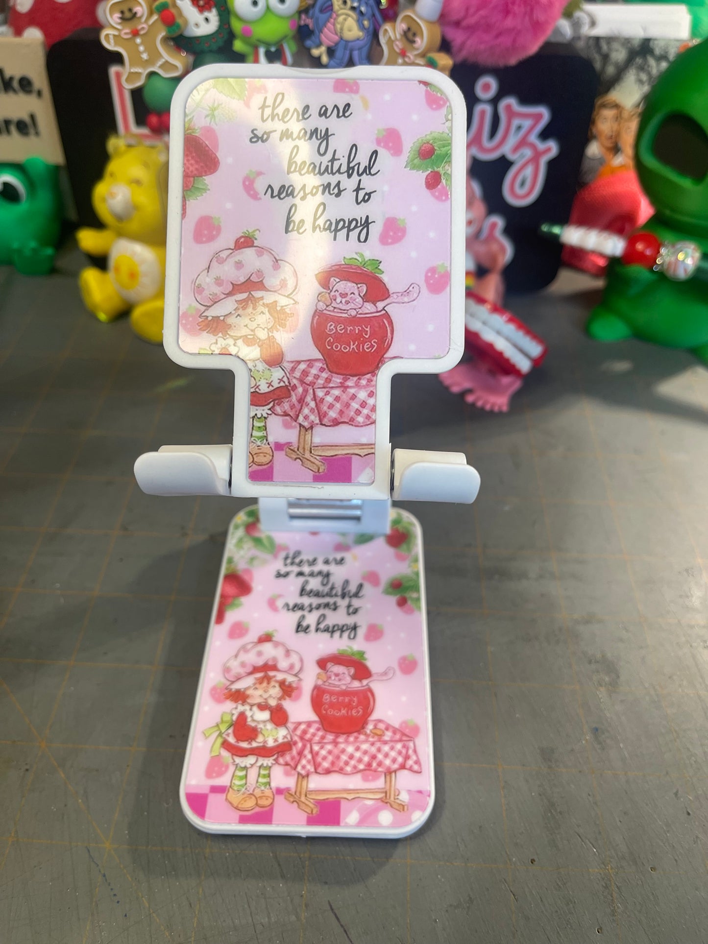 Foldable phone stand