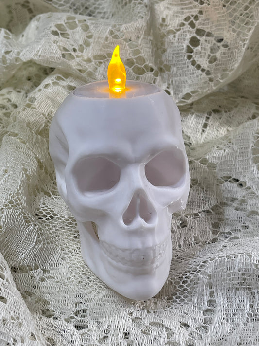 Skull tea light holder with tea light