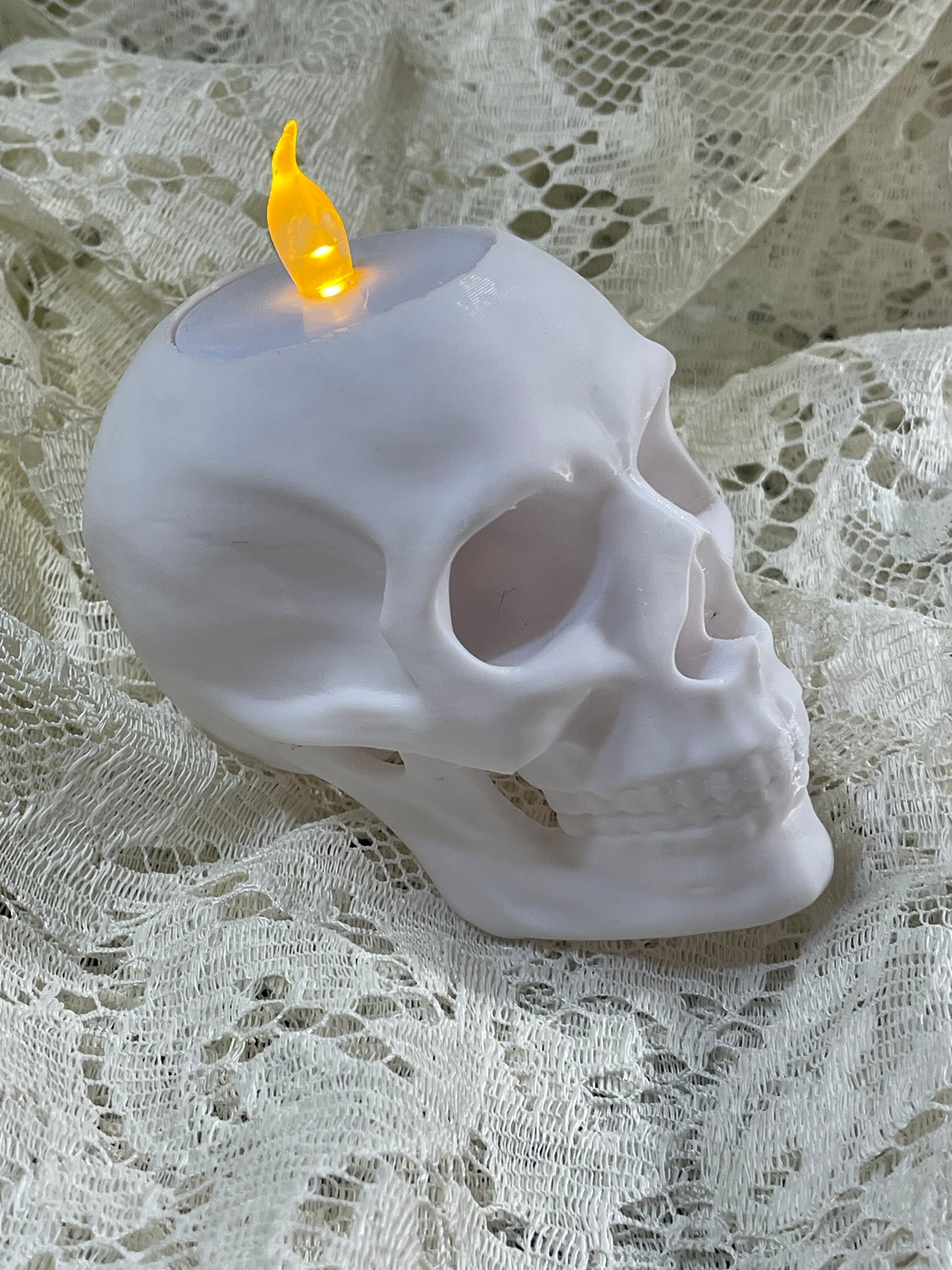 Skull tea light holder with tea light