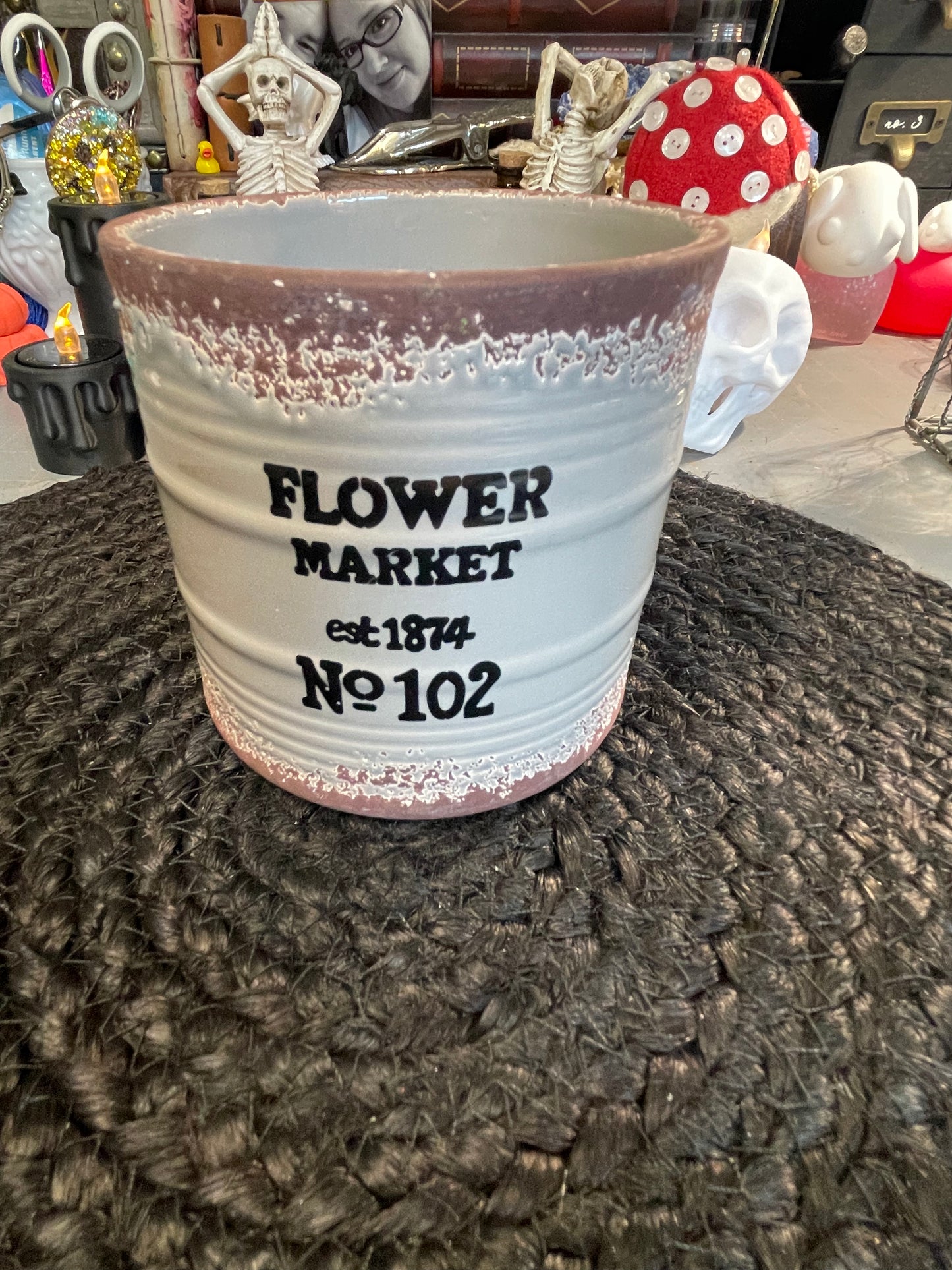 Flower market pottery jar