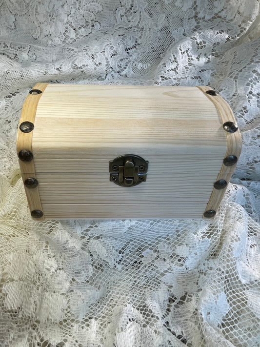 Craft treasure chest storage box