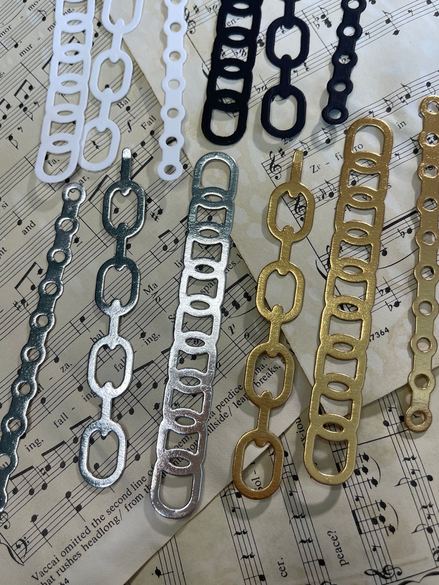 Chain Die Cuts