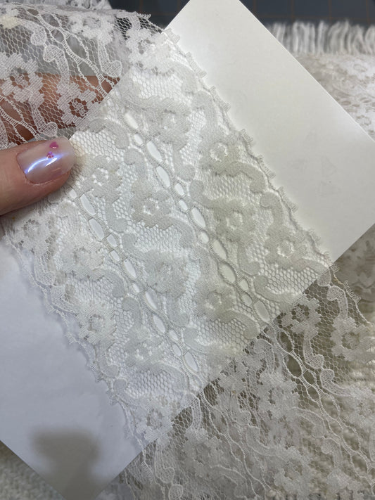 Wide lace