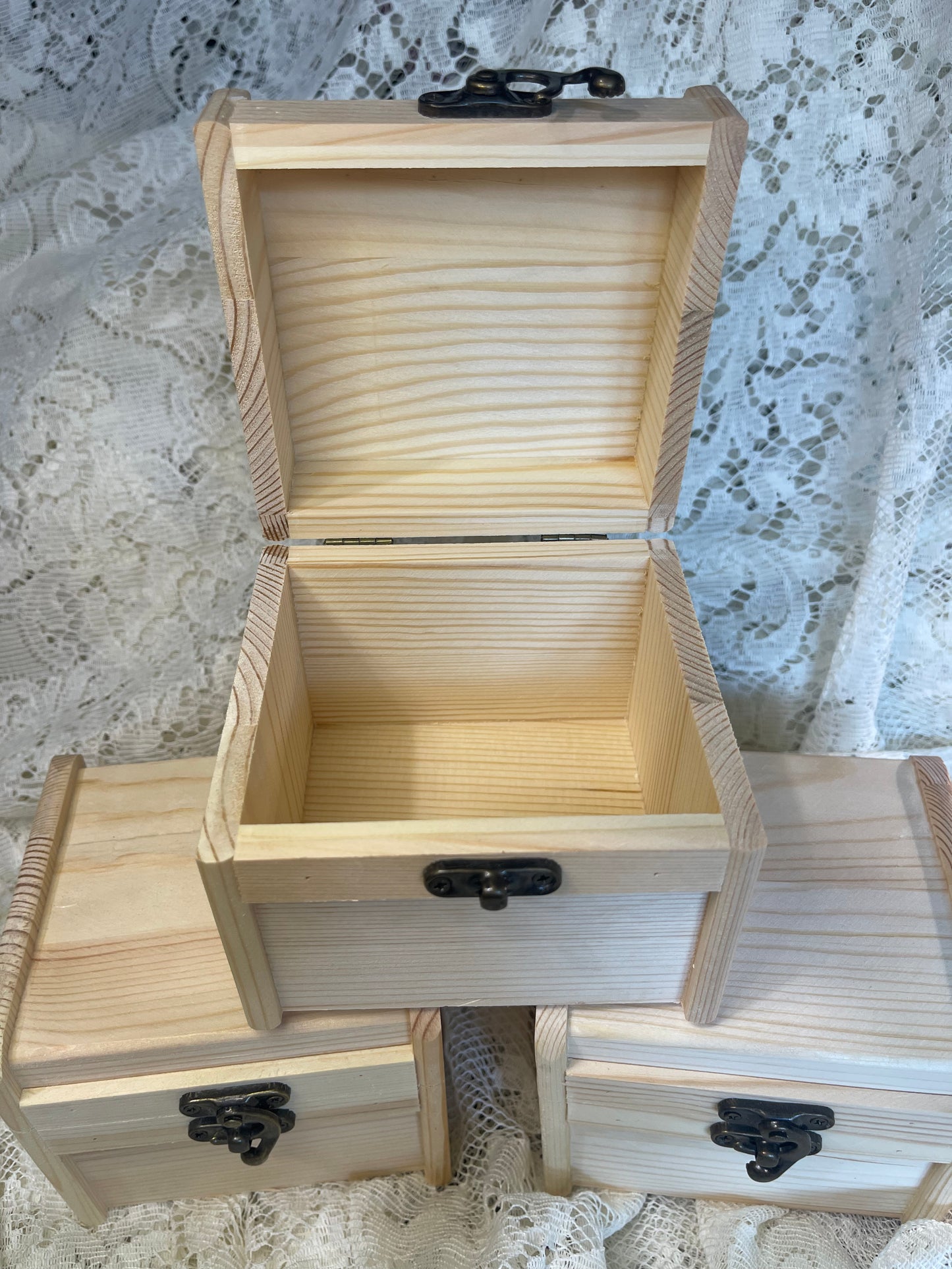 Wooden latch box